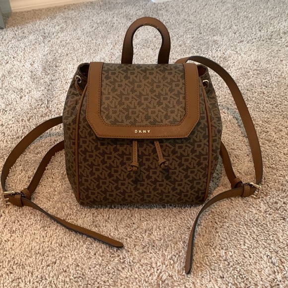 Dkny Handbags - DKNY Heritage Town & Country Backpack